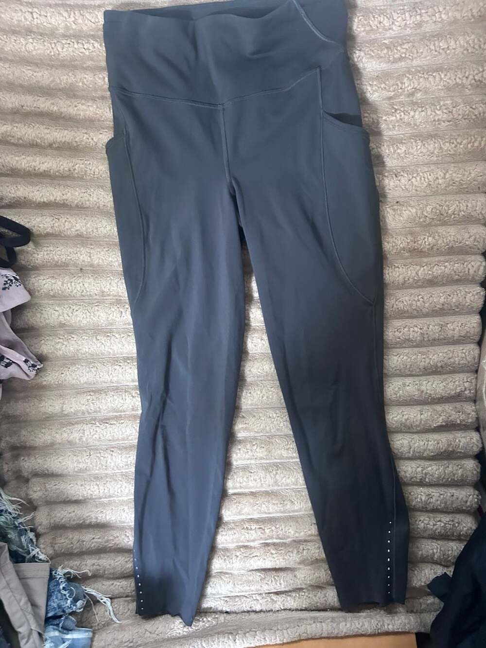 Lululemon Fast and Free Leggings Size 6 Black Pockets - Picture 2 of 4